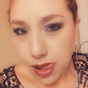 Meet your Posher, Fabiola zorayda